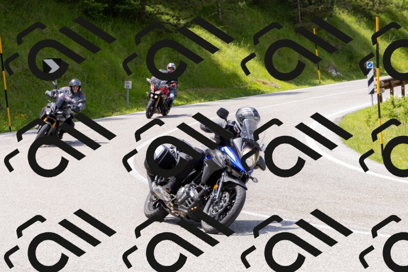 202506071342-_04A9851_c3_