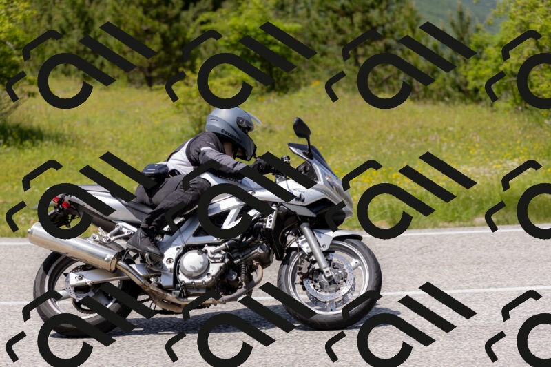 202506071345-_04A9885_c3_