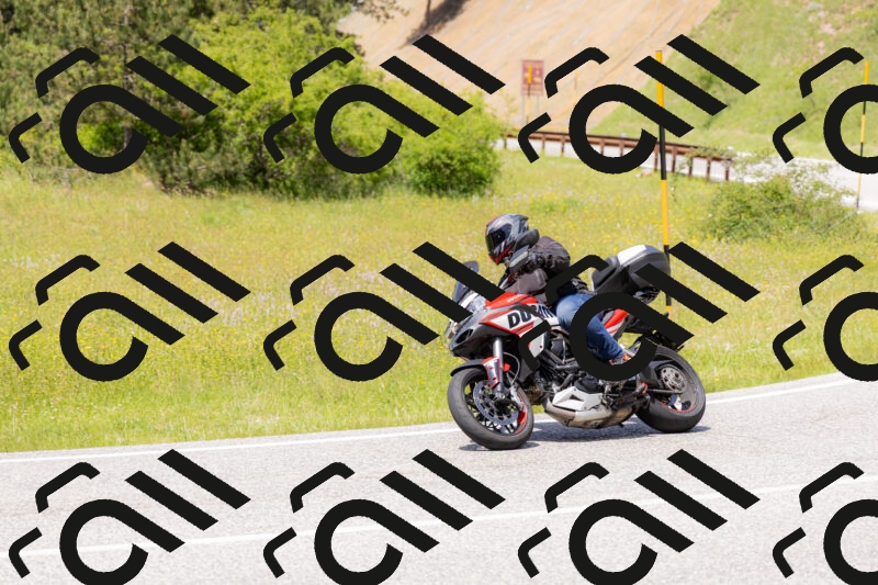 202506071350-_04A9887_c3_