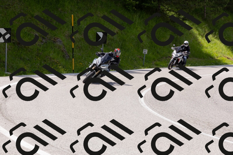 202506071351-_04A9889_c3_