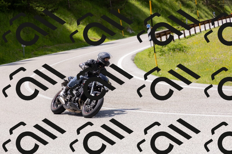 202506071351-_04A9896_c3_