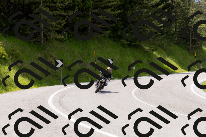 202506071354-_04A9898_c3_