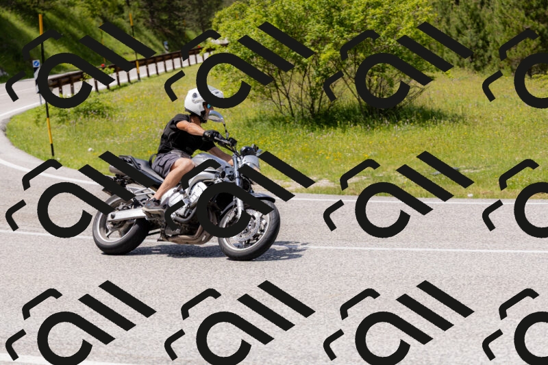 202506071357-_04A9906_c3_