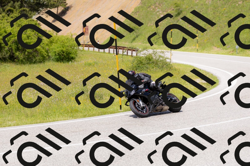 202506071358-_04A9913_c3_