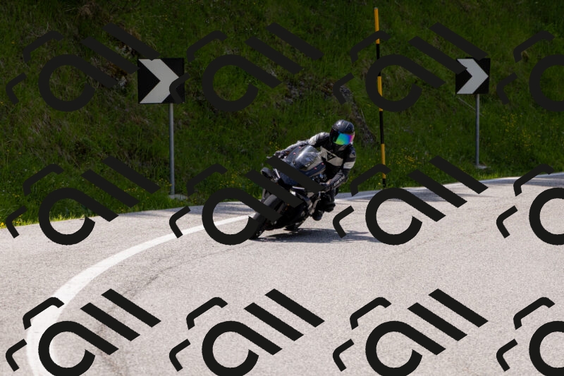 202506071400-_04A9920_c3_