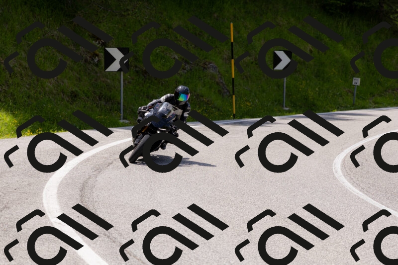 202506071400-_04A9921_c3_