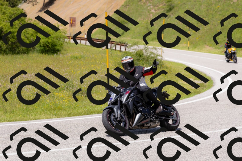 202506071403-_04A9930_c3_