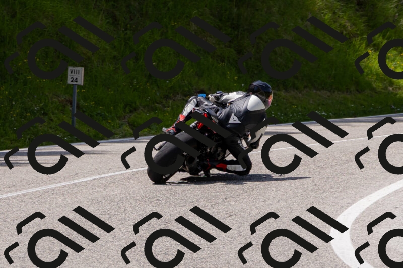 202506071404-_04A9955_c3_