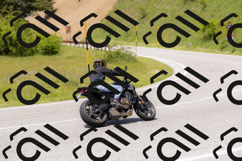 202506071408-_04A9973_c3_