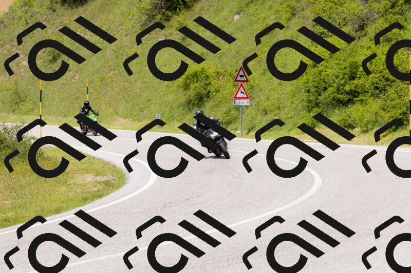 202506071416-_04A9996_c3_