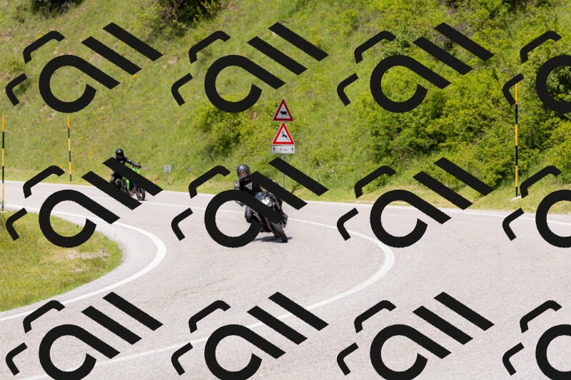 202506071416-_04A9997_c3_