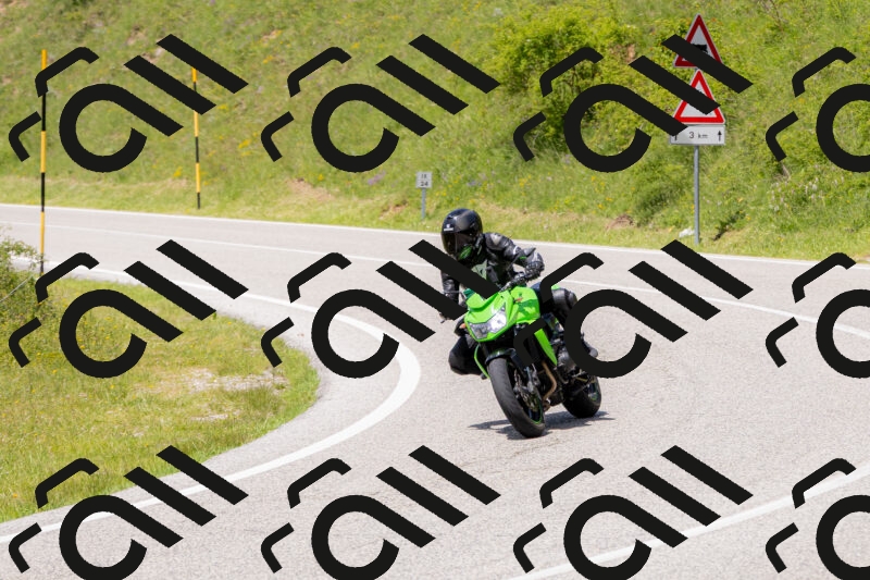 202506071416-_04A9999_c3_