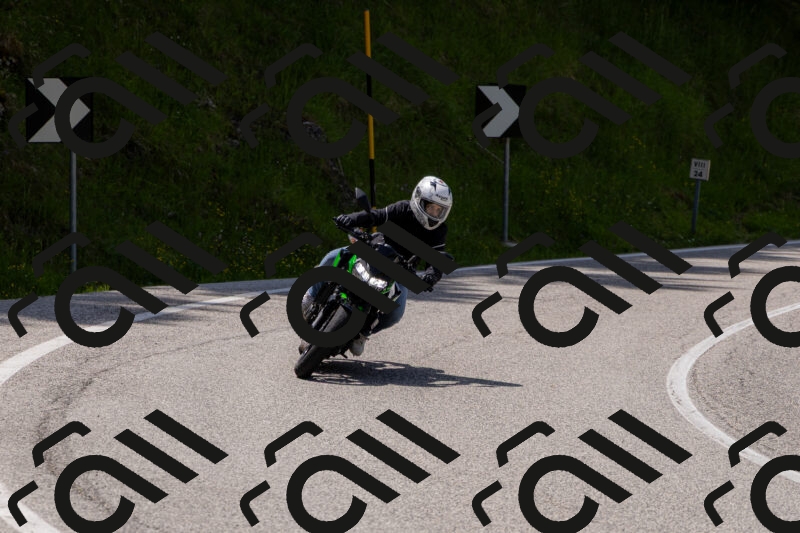 202506071420-_04A0008_c3_