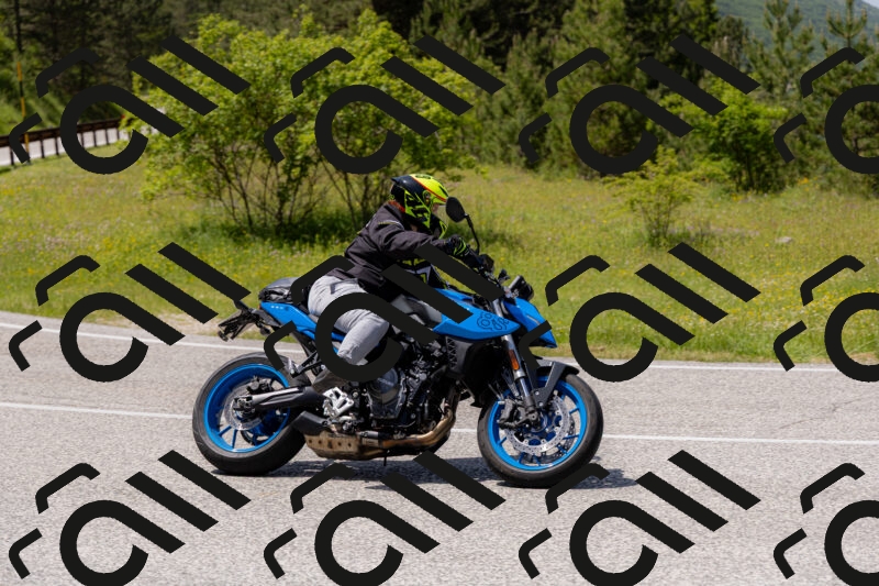 202506071420-_04A0013_c3_