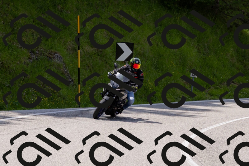 202506071422-_04A0015_c3_