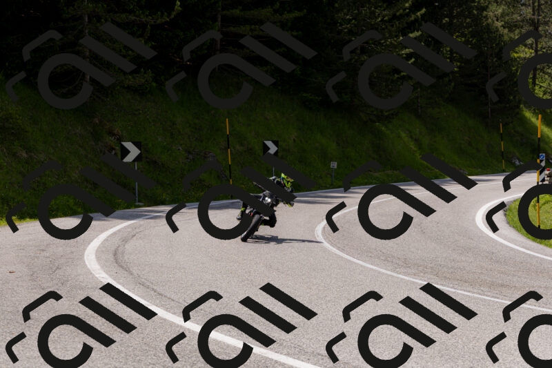 202506071426-_04A0023_c3_