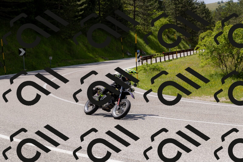 202506071426-_04A0025_c3_