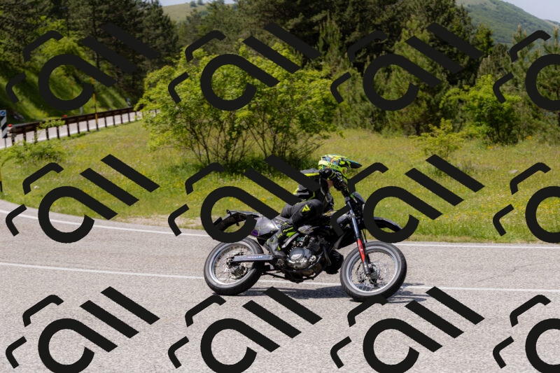 202506071426-_04A0026_c3_