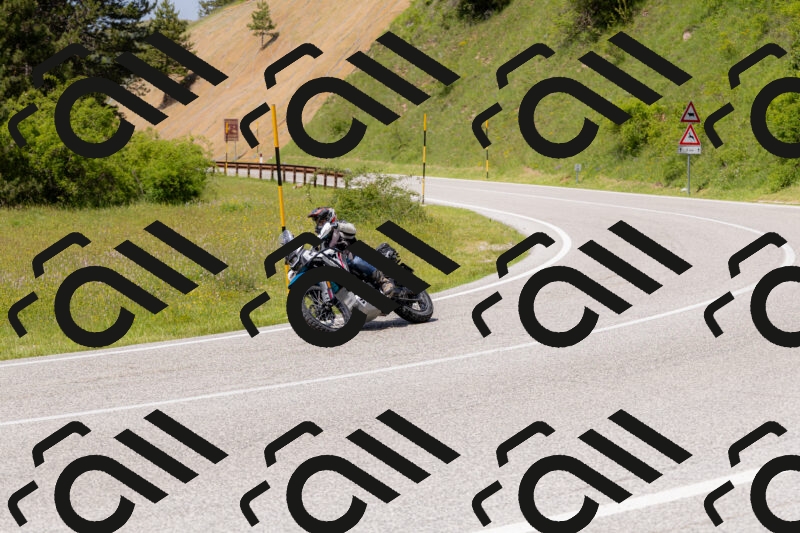 202506071427-_04A0030_c3_