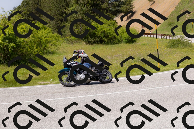 202506071427-_04A0031_c3_