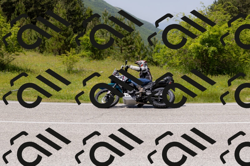 202506071427-_04A0032_c3_