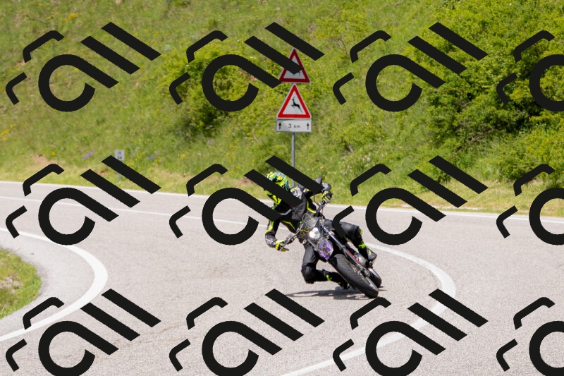 202506071427-_04A0034_c3_