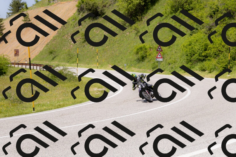 202506071427-_04A0035_c3_