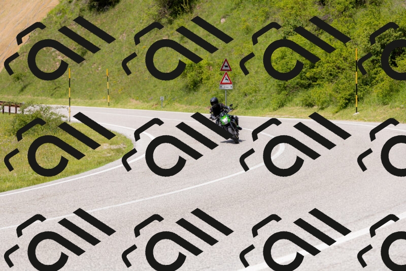 202506071435-_04A0059_c3_