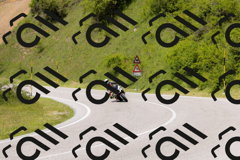 202506071438-_04A0066_c3_