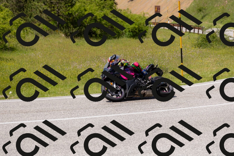 202506071438-_04A0073_c3_