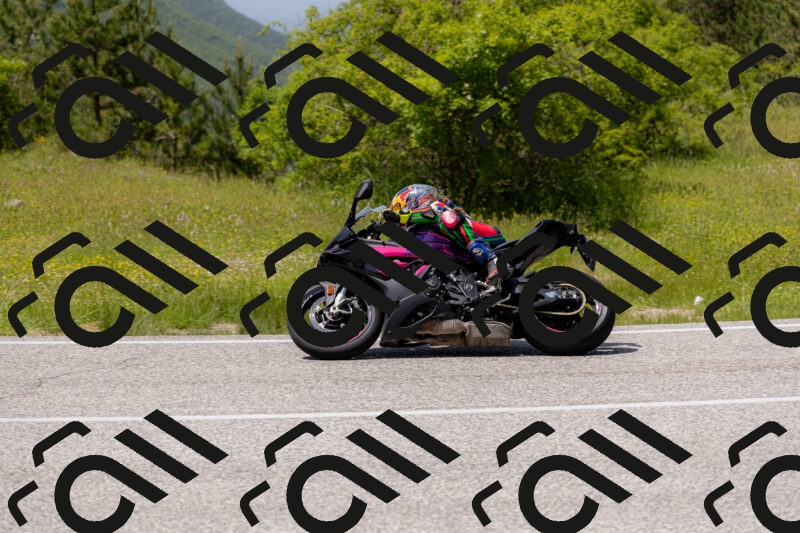 202506071438-_04A0074_c3_