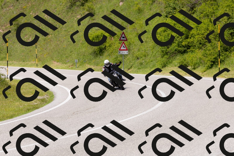 202506071440-_04A0078_c3_