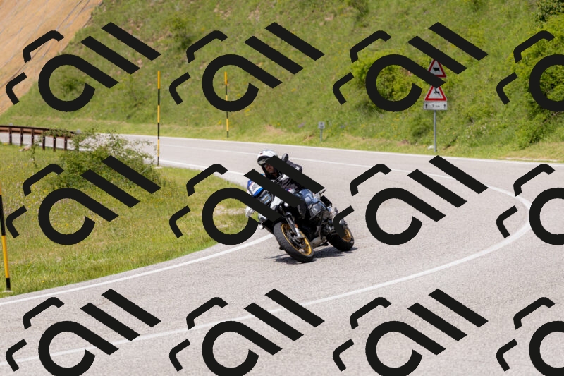 202506071441-_04A0084_c3_