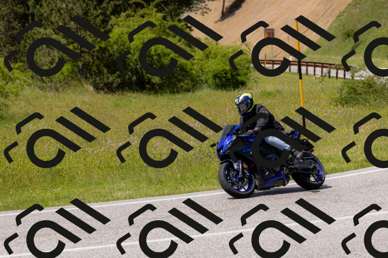 202506071441-_04A0088_c3_