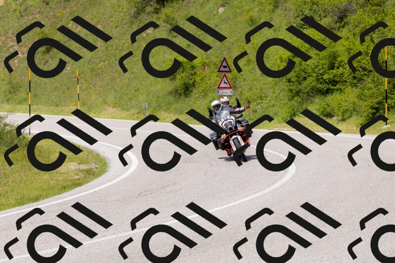 202506071441-_04A0090_c3_