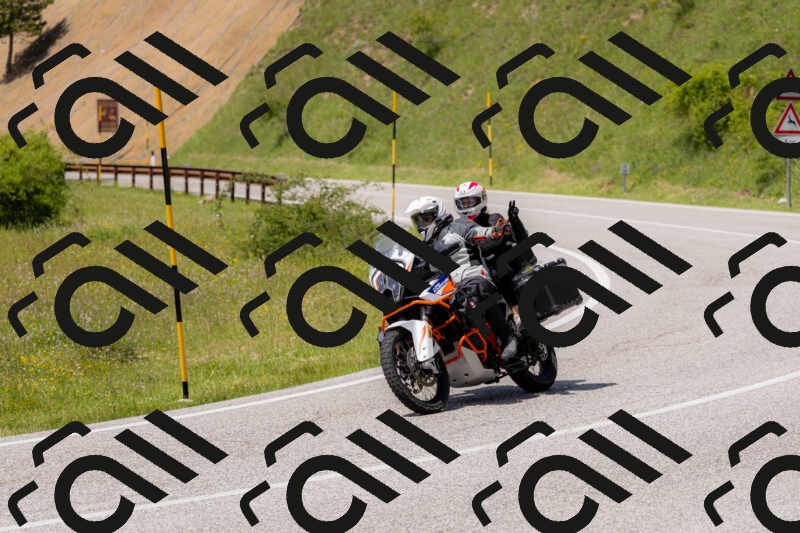 202506071441-_04A0091_c3_