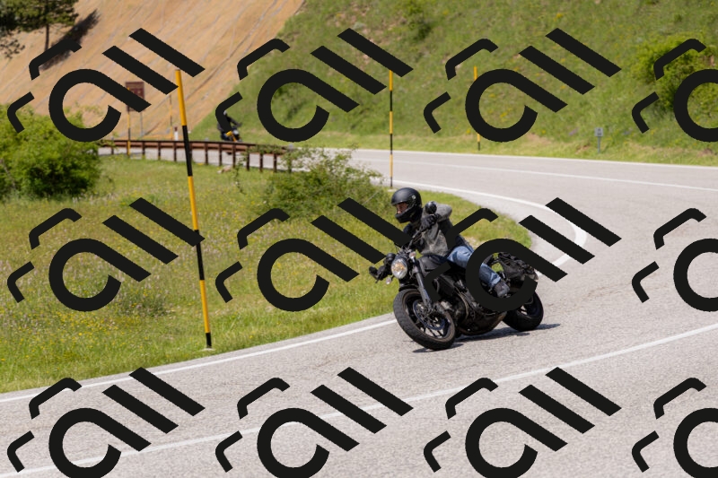 202506071444-_04A0102_c3_