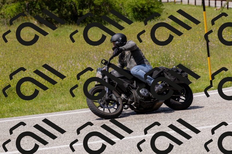 202506071444-_04A0103_c3_