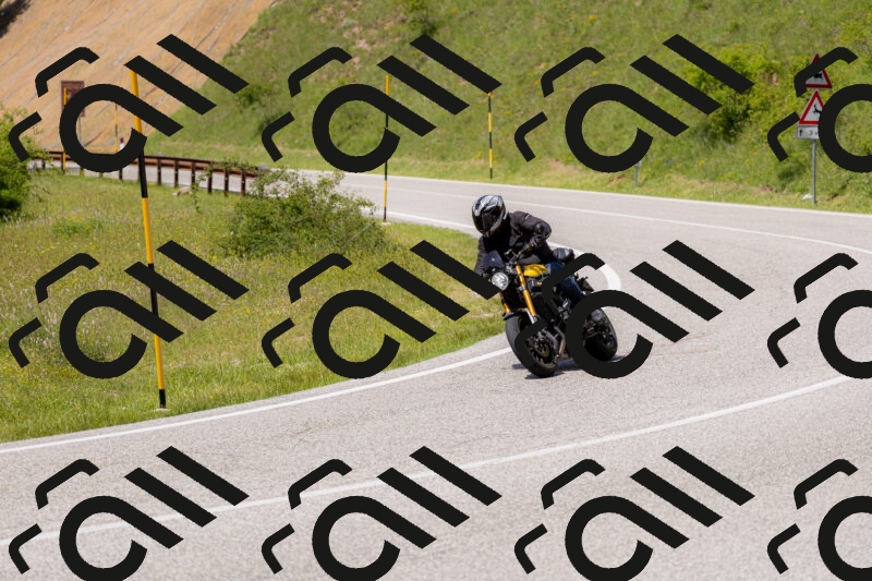 202506071444-_04A0105_c3_