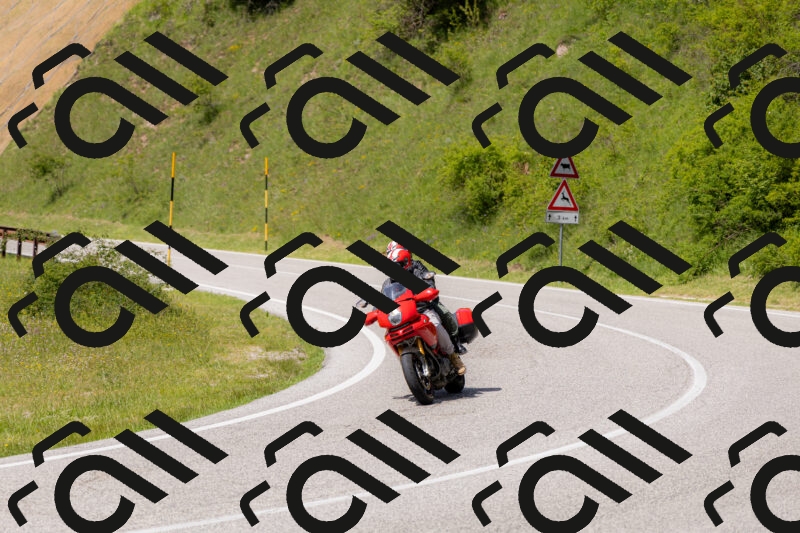 202506071447-_04A0126_c3_