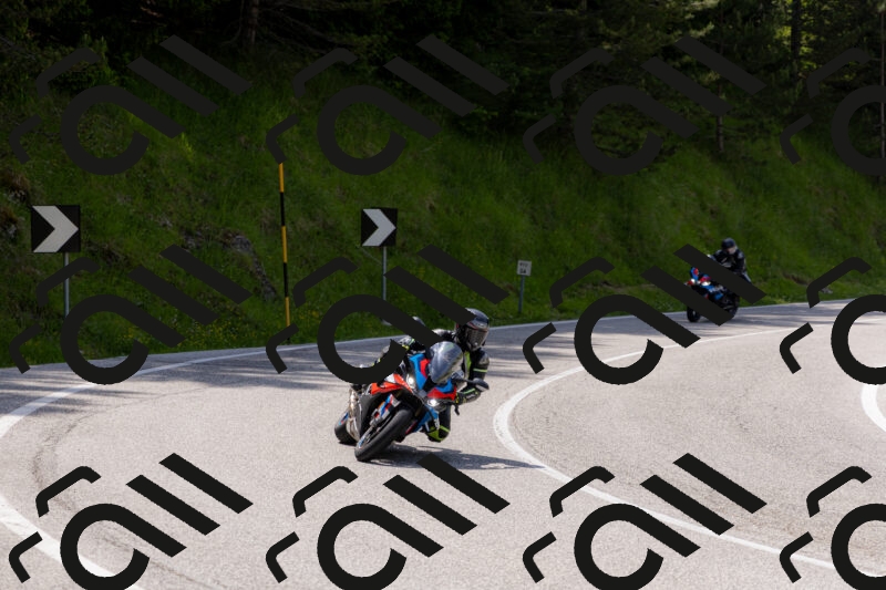 202506071450-_04A0131_c3_