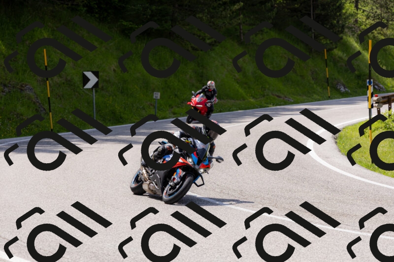 202506071450-_04A0135_c3_