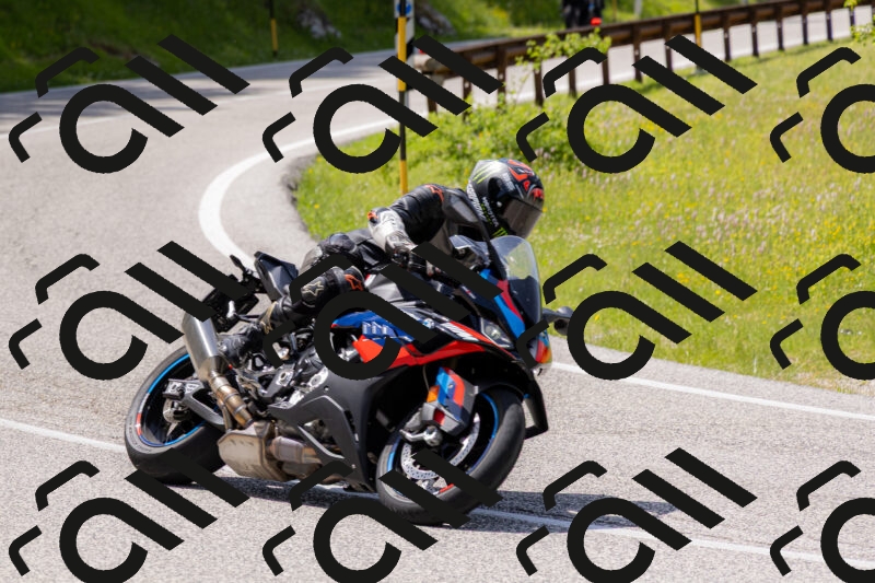 202506071450-_04A0136_c3_