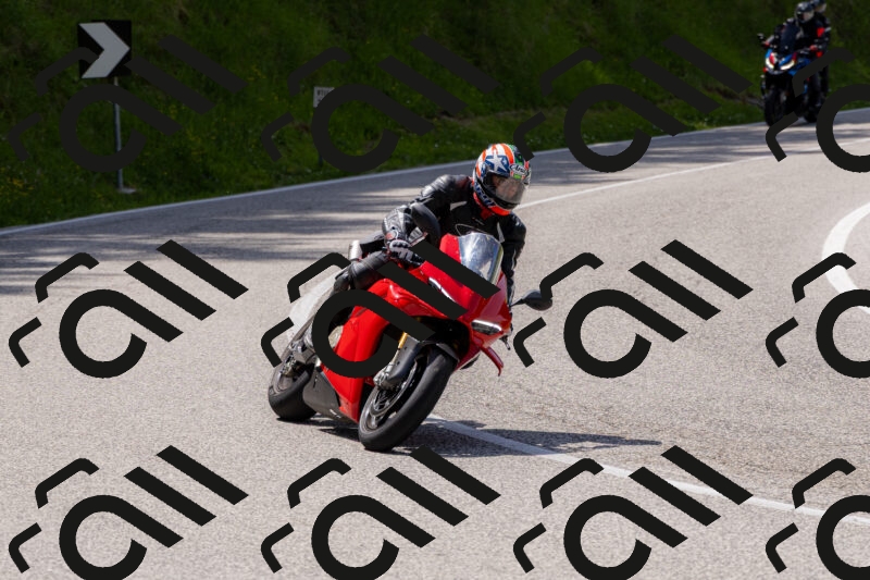 202506071450-_04A0138_c3_