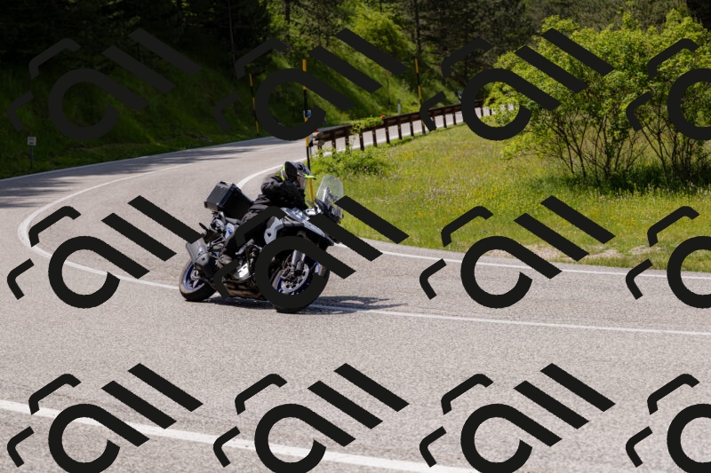 202506071453-_04A0152_c3_