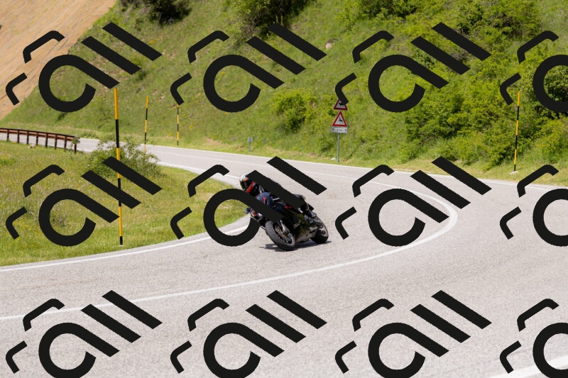 202506071456-_04A0166_c3_