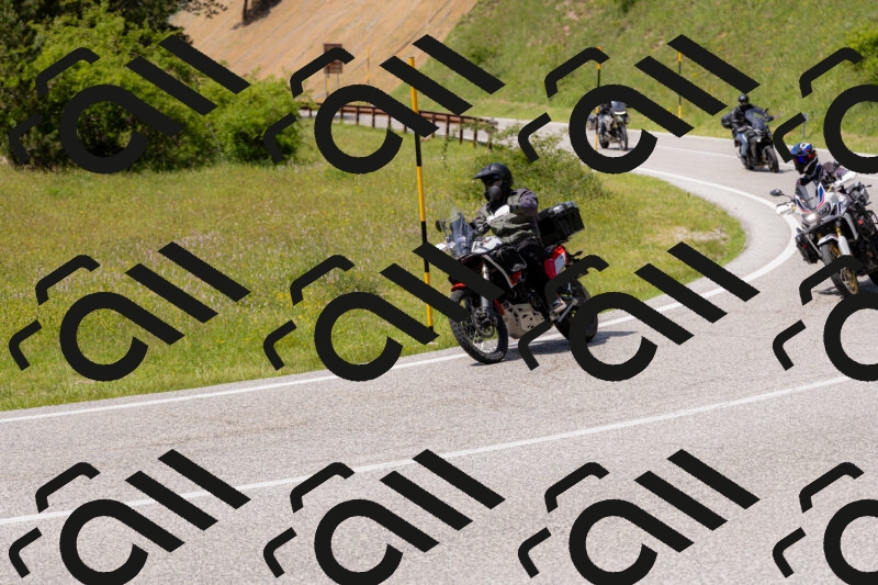 202506071457-_04A0182_c3_