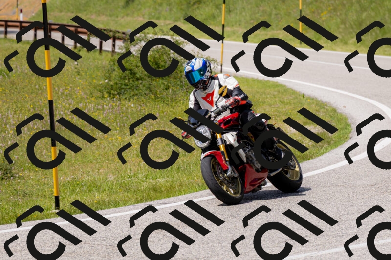 202506071507-_04A0204_c3_