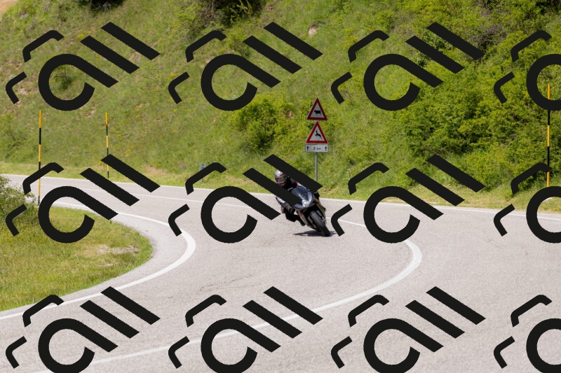 202506071507-_04A0207_c3_