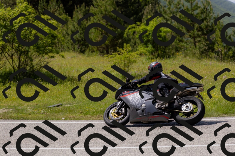 202506071507-_04A0209_c3_